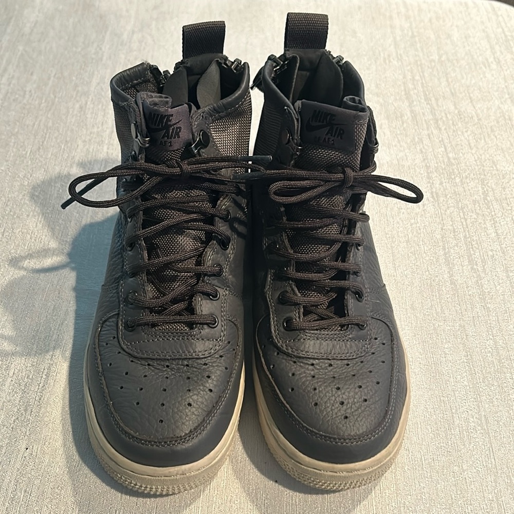 Nike Sf Air Force 1 Mid Dark Grey - Picture 1 of 7